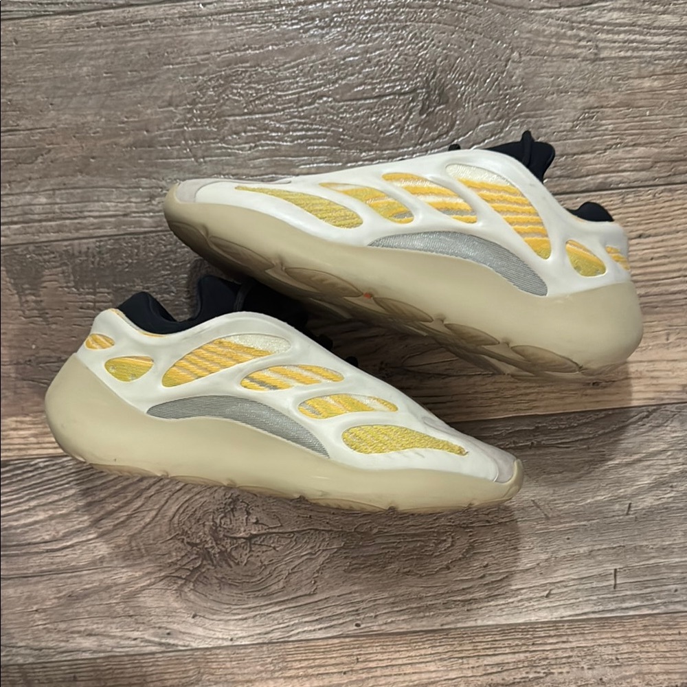 Yeezy Yellow and Black 700 V3 **FITS LIKE 12